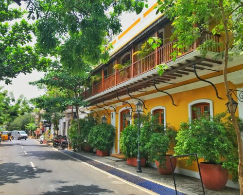 tour-listing-details-slide