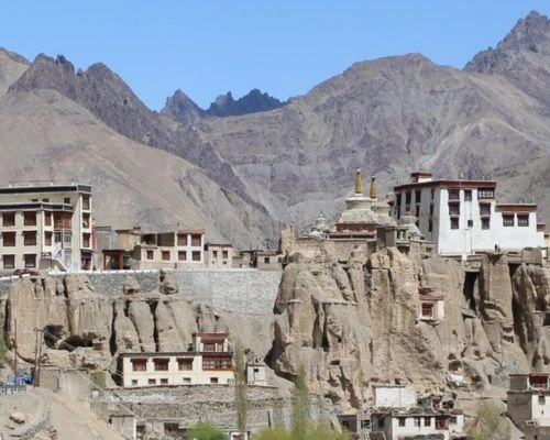 tour-listing-details-slide